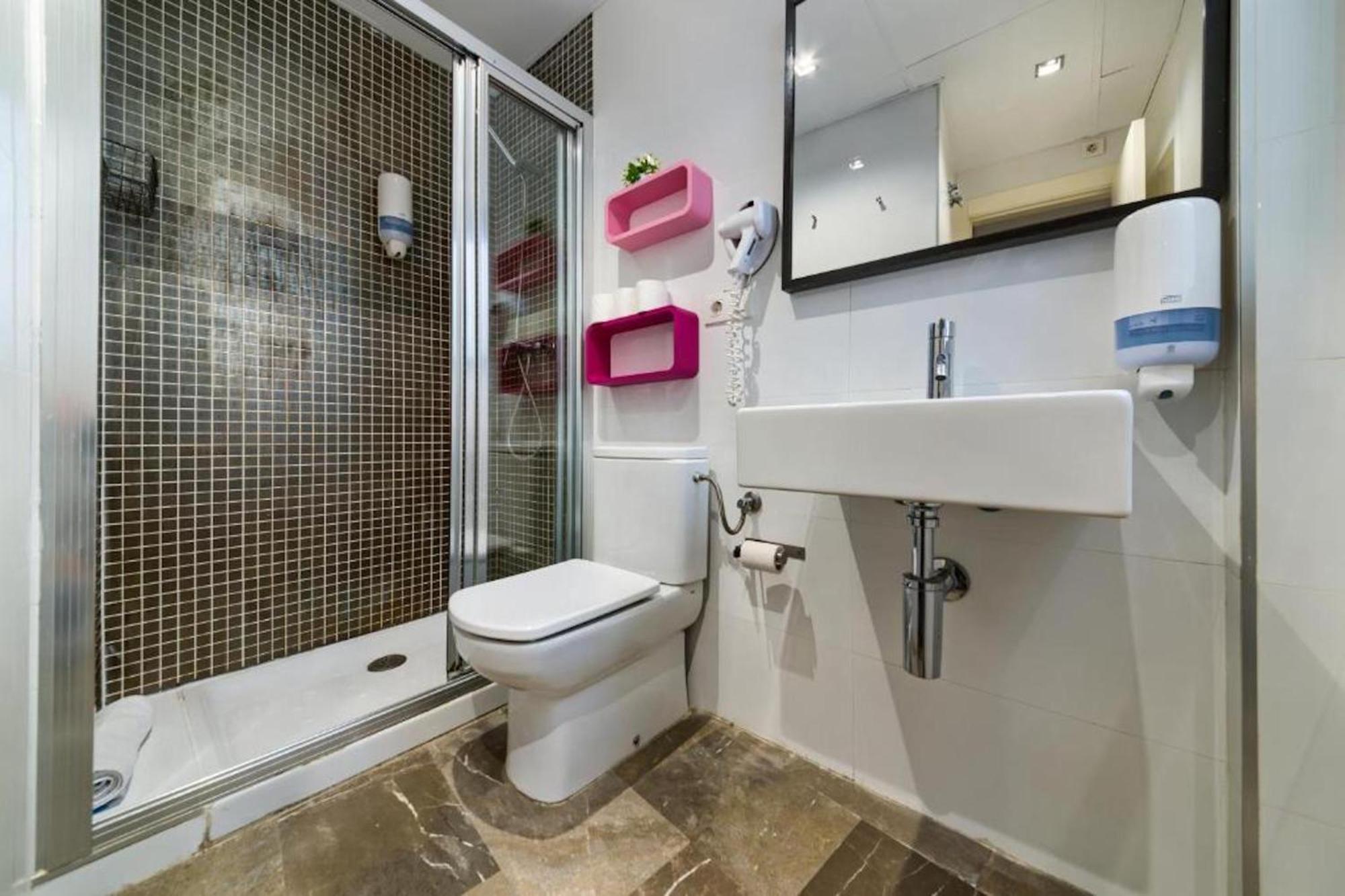 Apartamento En Casco Historico Con Terraza Comunitaria Y Parking Opcional Granada Buitenkant foto