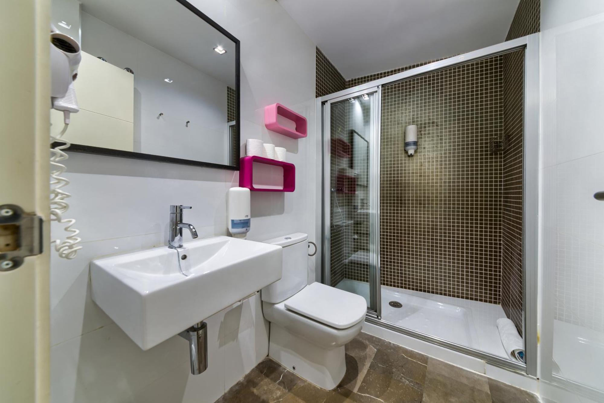 Apartamento En Casco Historico Con Terraza Comunitaria Y Parking Opcional Granada Buitenkant foto